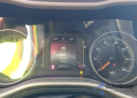 2015 Jeep Cherokee Latitude z USA, uszkodzony, nr VIN 1C4PJMCS9FW659314